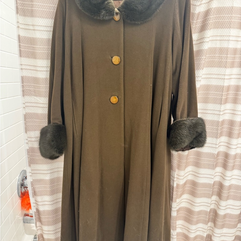 Snow sheep Green Coat with Faux Fur Trim